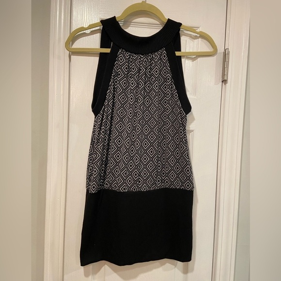Papaya Size Size L Black Geometric Ribbed Knit Sleeveless Halter Pullover Top - Picture 1 of 12
